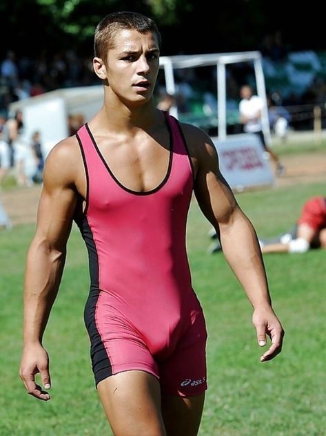 Cherry reccomend Pictures of young gays in spandex