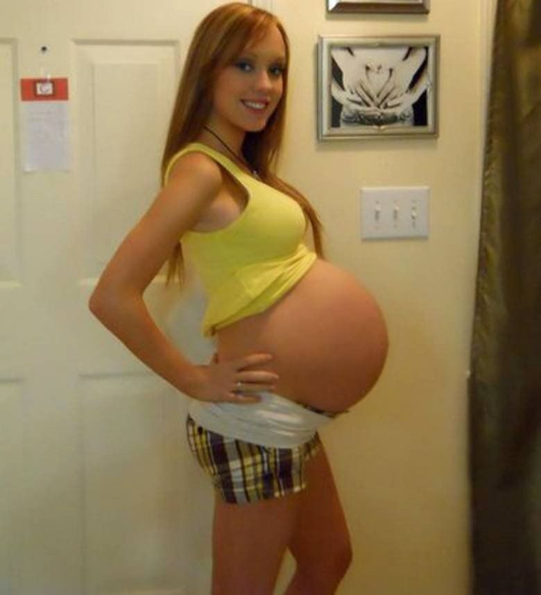 Hot Nude Pregnant Woman