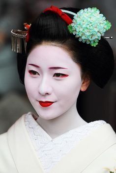 Winger reccomend Japan women white face