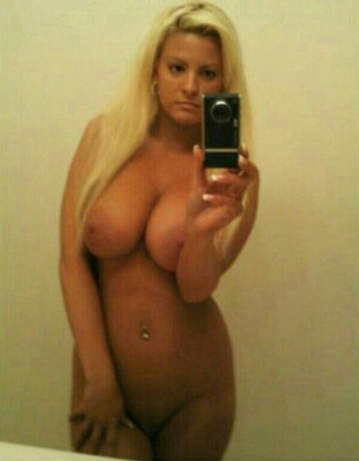 Jessica simpson topless nude photos