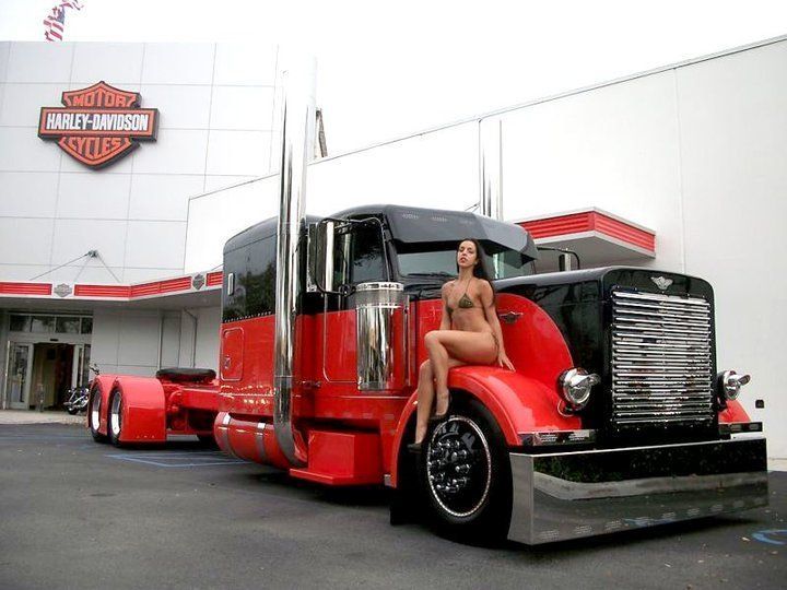 Naked girls and bigrigs