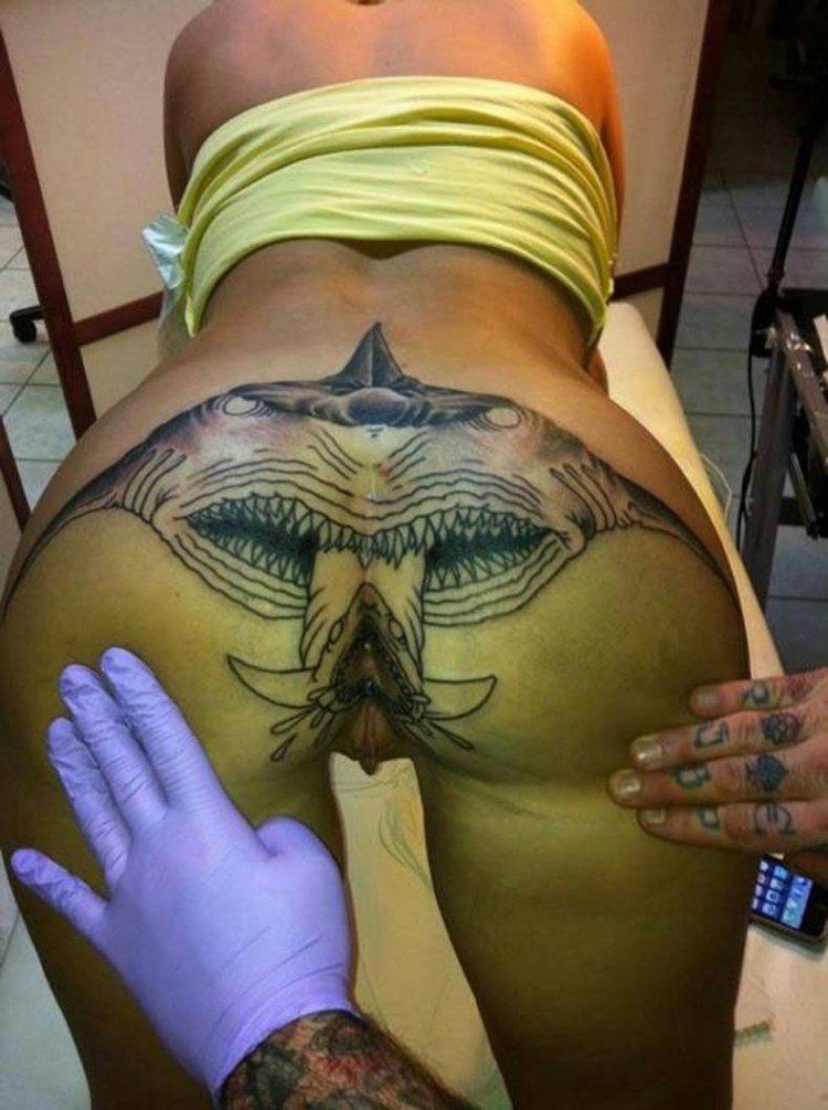 The L. reccomend Tattoos of women of their pussy