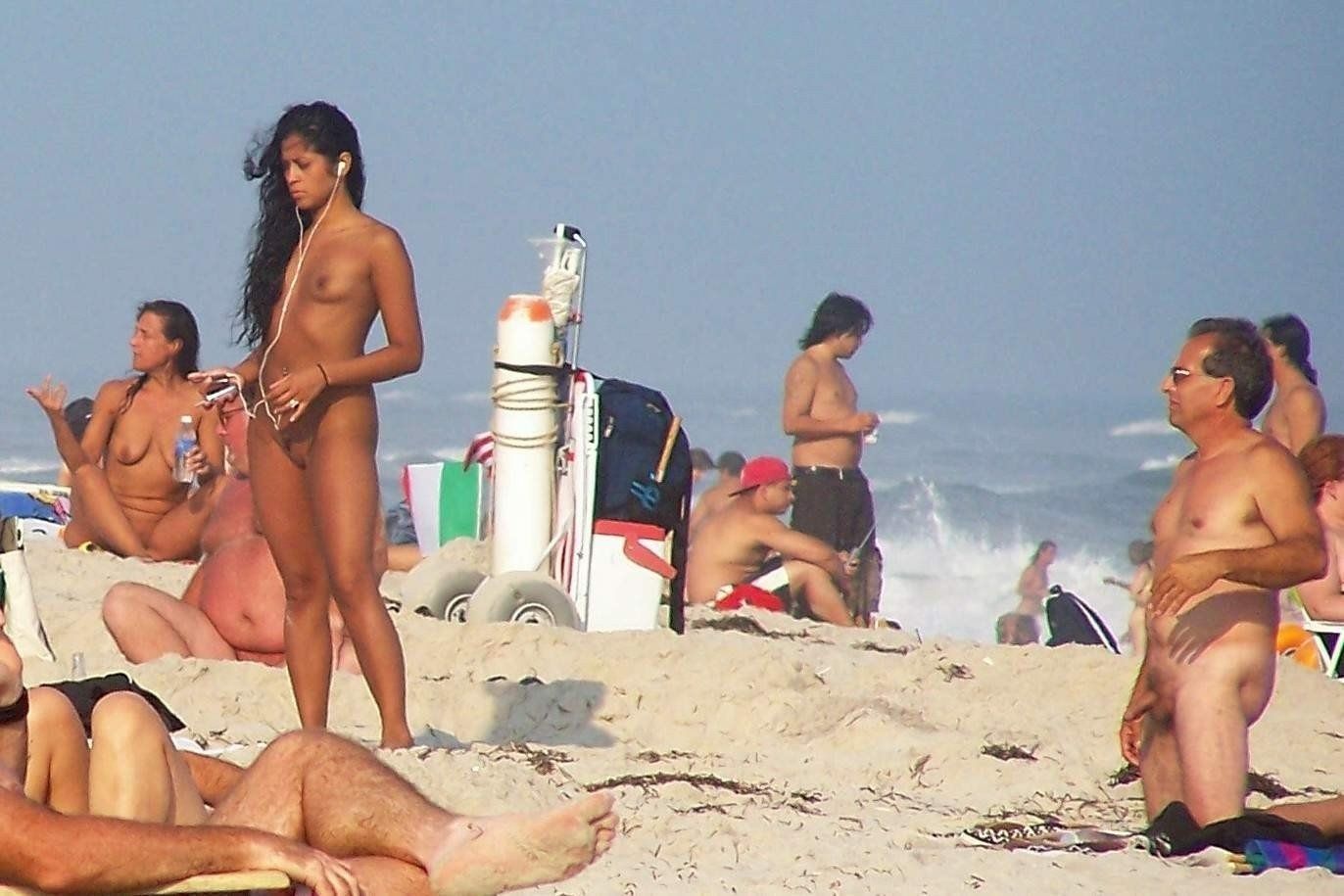 best of Huge Nude beach boner
