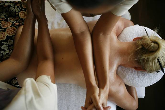 Sinker reccomend Bangkok by erotic in man massage woman