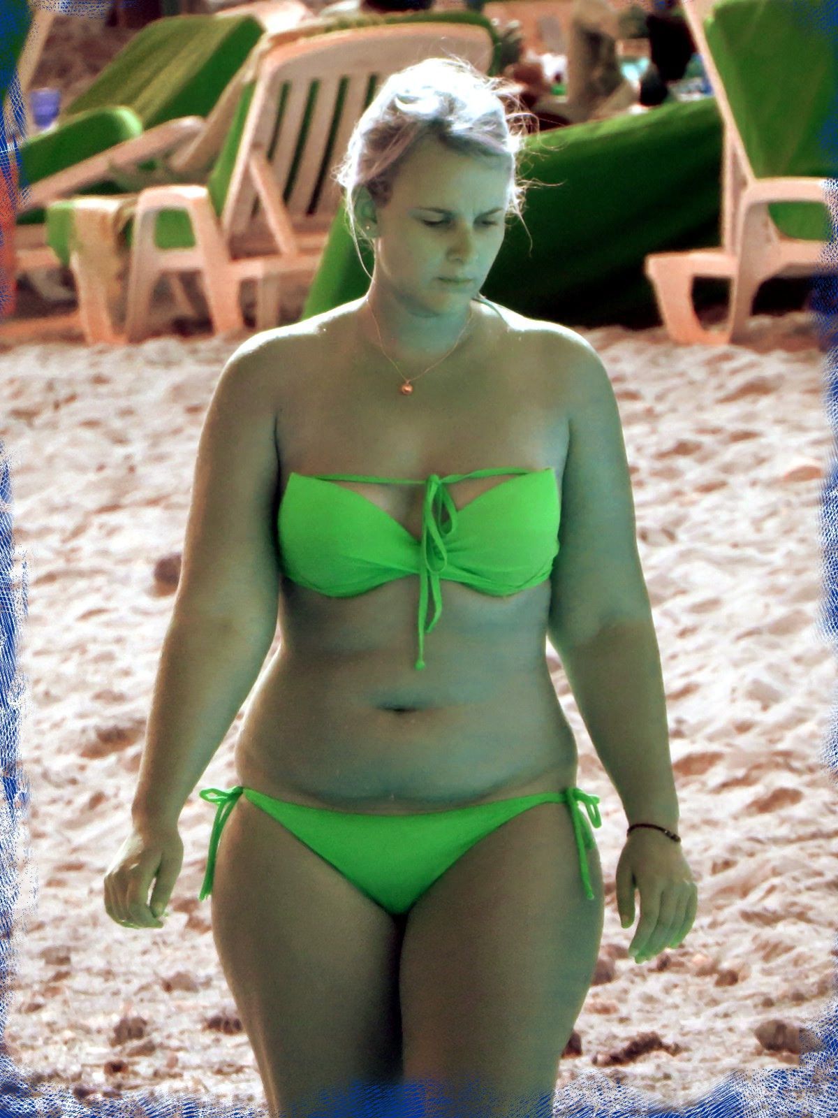Chubby in green panties picture