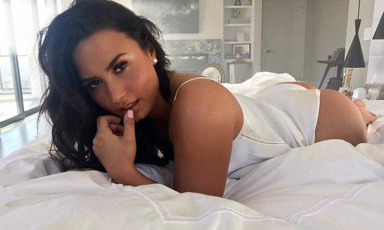 best of Naked Demi pussy lovato spread