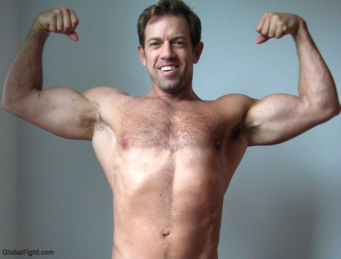 Free hairy muscle men gallery Hairy  pic