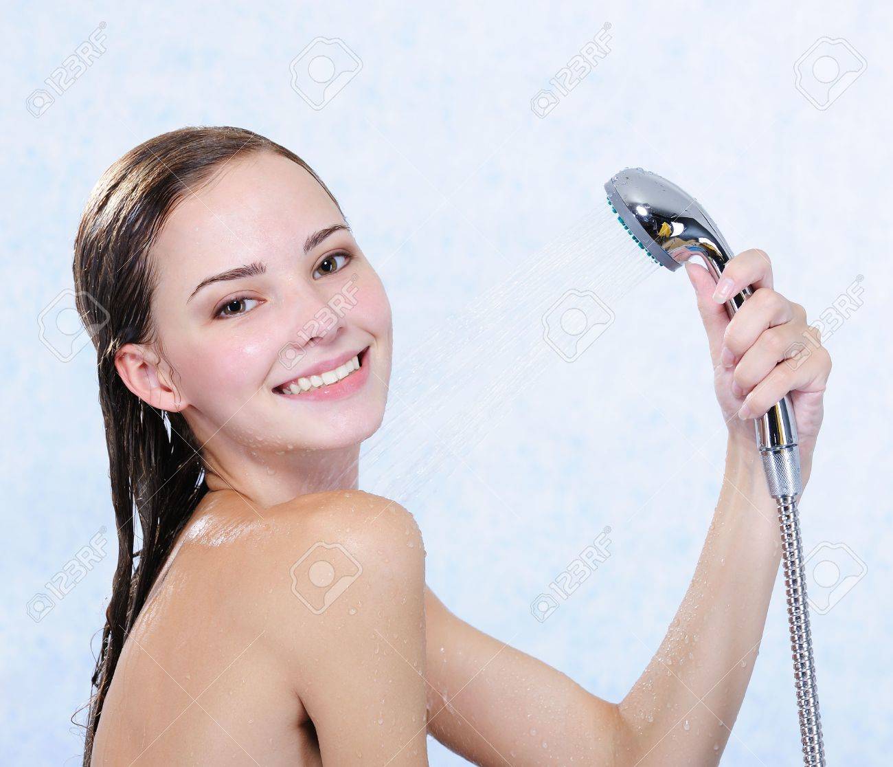 Picasso reccomend Girl taking shower