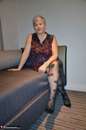 New Y. reccomend Granny in pantyhose pictures