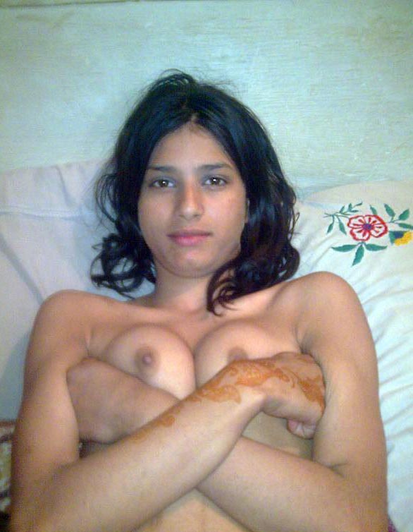 Nude teen Karachi in no pics Voordat je