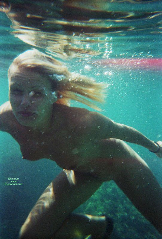Trouble reccomend Nude girls diving images
