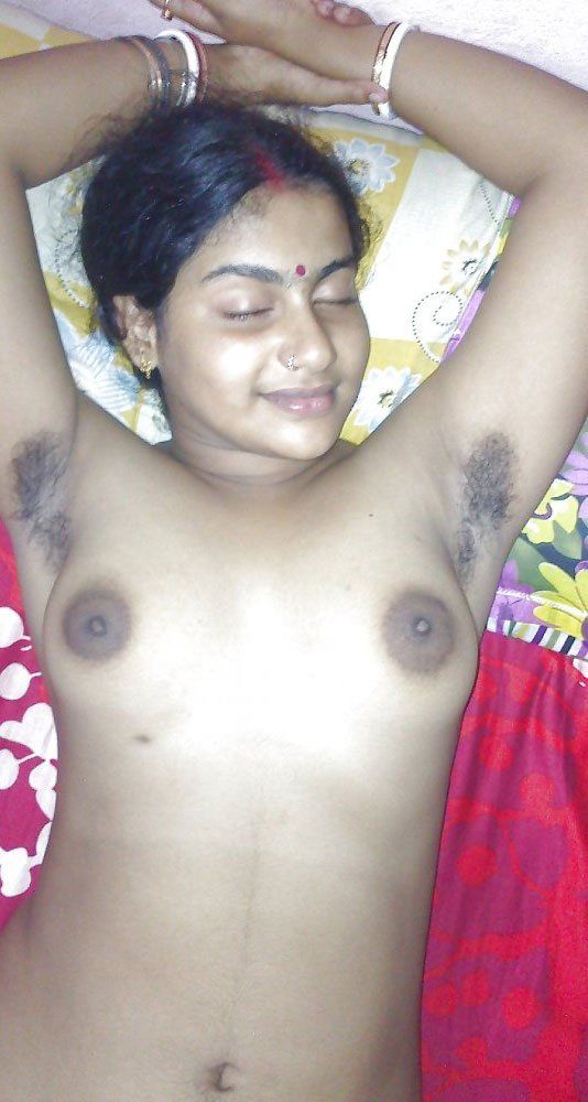 Sexy nude excited bhabhi