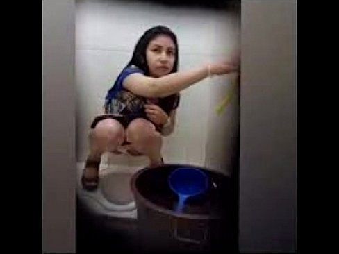 best of Didios Women toilet peeing in