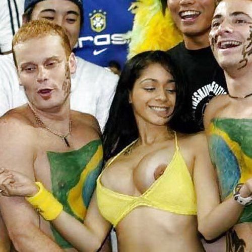 Brazil fan world cup 2002 nipple slip big boobs bouncing Brazil Soccer Boob Hot Porno